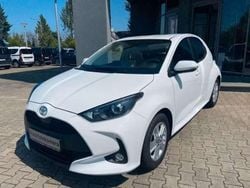 Schaumweiß Gebraucht 2024 Toyota Yaris Comfort Kleinwagen | 18.899 € (Fairer Preis)