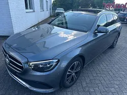 Grau Gebraucht 2022 Mercedes E220 Avantgarde Limousine | 32.850 € (Guter Preis)