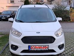 Weiß Gebraucht 2019 Ford Tourneo Courier Trend Van / Kleinbus | 10.900 € (Etwas zu teuer)