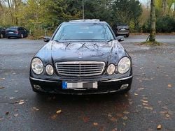Schwarz Gebraucht 2002 Mercedes E320 Elegance Limousine | 6.750 € (Fairer Preis)