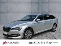 Brilliantsilber metallic Gebraucht 2022 Skoda Superb Style Kombi | 25.930 € (Fairer Preis)