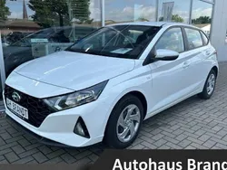 Weiß Gebraucht 2023 Hyundai i20 Select Limousine | 18.990 € (Etwas zu teuer)