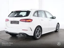 Polarweiß Gebraucht 2024 Mercedes B200 AMG Van / Kleinbus | 34.590 € (Teuer)