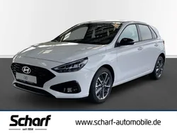 Weiss Neu 2025 Hyundai i30 Advantage Limousine | 27.990 € (Fairer Preis)