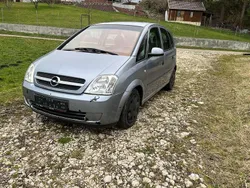Grau Gebraucht 2004 Opel Meriva Van / Kleinbus | 650 € (Guter Preis)
