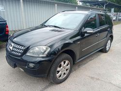 Schwarz Gebraucht 2008 Mercedes ML320 Edition 1 SUV | 5.300 € (Fairer Preis)