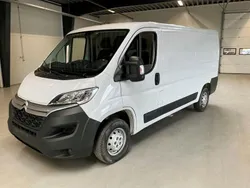 Weiss Gebraucht 2022 Citroën Jumper Van / Kleinbus | 21.990 € (Guter Preis)