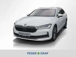 Kristallweiß uni Gebraucht 2024 Skoda Superb LAURIN & KLEMENT Kombi | 37.940 € (Fairer Preis)
