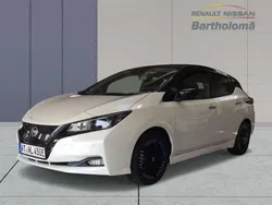 Pearl white/black m Gebraucht 2023 Nissan Leaf N-Connecta Kleinwagen | 27.900 €