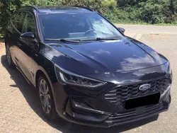 Schwarz Gebraucht 2024 Ford Focus ST-Line Limousine | 20.900 € (Superpreis)
