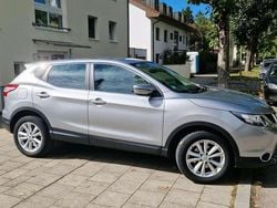 Grau Gebraucht 2017 Nissan Qashqai SUV | 9.900 € (Superpreis)