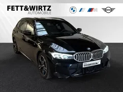 Saphirschwarz Gebraucht 2024 BMW 330 M Sport Kombi | 37.888 € (Superpreis)