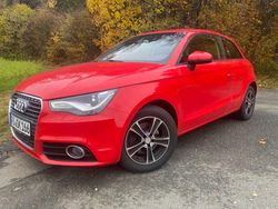 Rot Gebraucht 2011 Audi A1 Attraction Kleinwagen | 5.975 € (Guter Preis)
