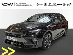 Mitternachtsschwarz Gebraucht 2025 Cupra Leon Kombi | 41.375 € (Teuer)