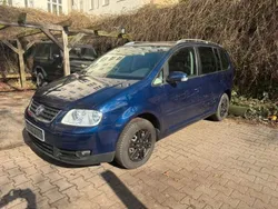 Blau Gebraucht 2005 VW Touran Highline Van / Kleinbus | 1.150 € (Superpreis)