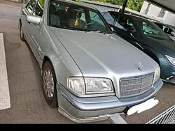 Grau Gebraucht 1998 Mercedes C180 Limousine | 2.900 € (Superpreis)