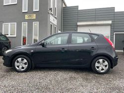 Schwarz Gebraucht 2009 Hyundai i30 Edition Limousine | 3.290 € (Fairer Preis)