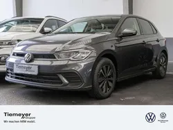 Grau Gebraucht 2024 VW Polo IQ Drive Limousine | 18.670 € (Guter Preis)