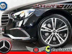 Schwarz Gebraucht 2021 Mercedes E220 Kombi | 29.990 € (Guter Preis)