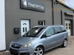 Silber Gebraucht 2006 Opel Zafira Van / Kleinbus | 2.880 € (Guter Preis)