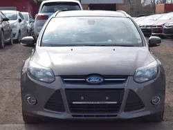 Braun Gebraucht 2012 Ford Focus Champions Edition Limousine | 5.299 € (Fairer Preis)