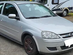 Silber Gebraucht 2005 Opel Corsa Kleinwagen | 650 € (Superpreis)