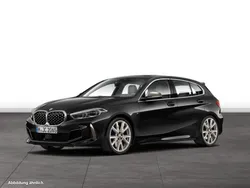 Black sapphire metallic Gebraucht 2024 BMW M135 Comfort Edition Kleinwagen | 42.644 € (Etwas zu teuer)