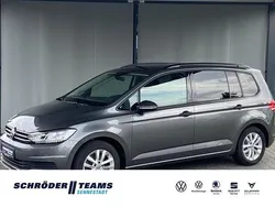 Grau Gebraucht 2015 VW Touran Comfortline Van / Kleinbus | 16.690 € (Fairer Preis)