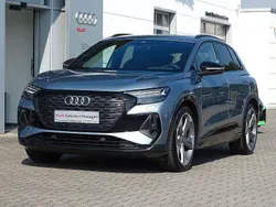 Blau Gebraucht 2022 Audi Q4 e-tron S-Line SUV | 38.800 € (Guter Preis)