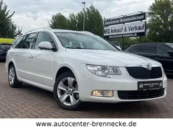 Weiß Gebraucht 2010 Skoda Superb Ambition Kombi | 5.999 € (Fairer Preis)