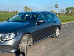 Grau Gebraucht 2018 Mercedes E200 Avantgarde Kombi | 16.400 € (Superpreis)