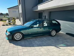 Grün Gebraucht 1997 BMW 323 Kombi | 4.000 € (Guter Preis)
