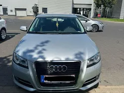 Silber Gebraucht 2010 Audi A3 Sportback Ambiente Limousine | 7.400 € (Fairer Preis)