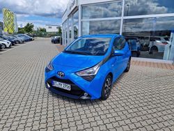 Blau Gebraucht 2020 Toyota Aygo X-play Kleinwagen | 11.990 € (Etwas zu teuer)