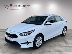 Weiß Gebraucht 2024 Kia Ceed Vision Limousine | 18.900 € (Guter Preis)