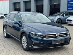Blau Gebraucht 2020 VW Passat GTE Kombi | 20.980 € (Guter Preis)