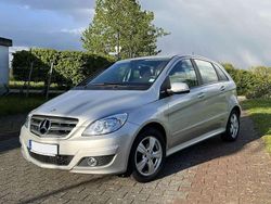 Silber Gebraucht 2011 Mercedes B160 Van / Kleinbus | 7.850 € (Etwas zu teuer)