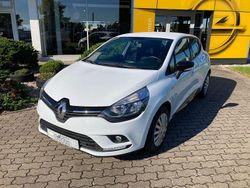 Weiß Gebraucht 2017 Renault Clio IV LIMITED Kleinwagen | 6.850 € (Fairer Preis)