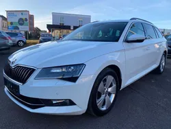Weiß Gebraucht 2016 Skoda Superb Ambition Kombi | 12.999 € (Fairer Preis)