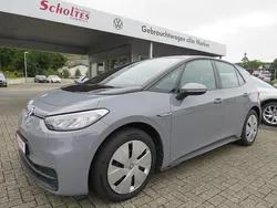 Mondsteingrau Gebraucht 2021 VW ID.3 Life Kleinwagen | 19.980 € (Etwas zu teuer)