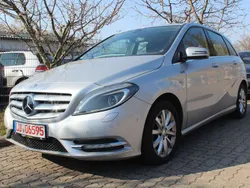 Polarsilber metalliclack Gebraucht 2012 Mercedes B180 Van / Kleinbus | 13.490 € (Guter Preis)