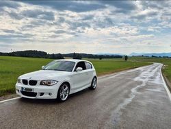 Weiß Gebraucht 2011 BMW 130 M Sport Kleinwagen | 16.500 €