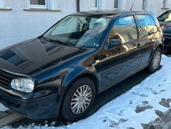 Schwarz Gebraucht 1999 VW Golf IV Kleinwagen | 1.600 € (Fairer Preis)
