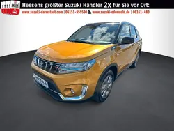 Gelb Gebraucht 2024 Suzuki Vitara Comfort SUV | 22.490 € (Fairer Preis)
