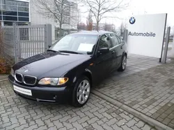 Schwarz metallic Gebraucht 2003 BMW 330 Comfort Edition Limousine | 10.333 €