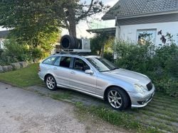 Silber Gebraucht 2002 Mercedes C320 Avantgarde Kombi | 2.000 € (Guter Preis)