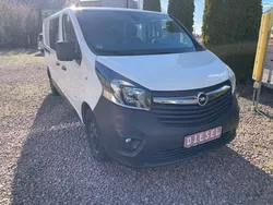 Weiß Gebraucht 2017 Opel Vivaro Van | 12.999 € (Etwas zu teuer)