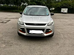 Grau Gebraucht 2016 Ford Escape SUV | 8.500 €