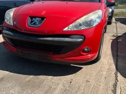Rot Gebraucht 2009 Peugeot 206+ Kleinwagen | 1.550 €