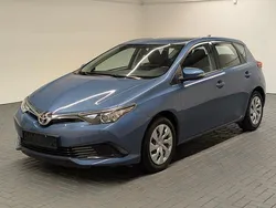 Blau (blaumet.) Gebraucht 2016 Toyota Auris Limousine | 9.980 € (Guter Preis)